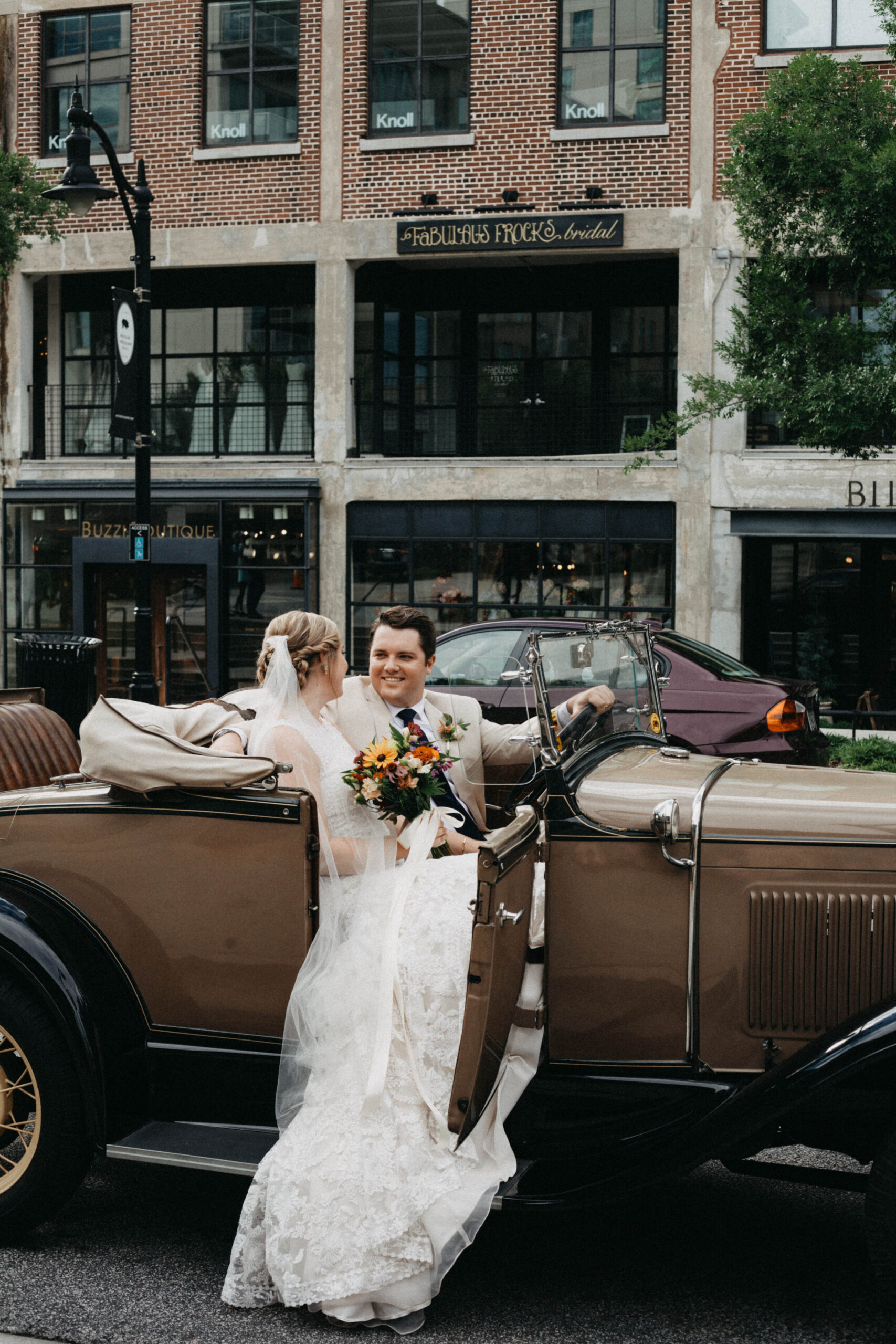 Hiring the Right Photographer for YOUR Wedding Day