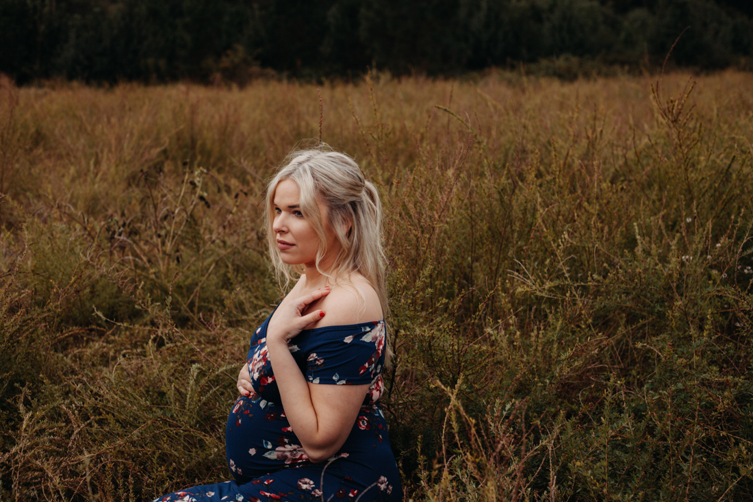 Meghan- Maternity Session- Garrard Landing Park, Roswell, GA 