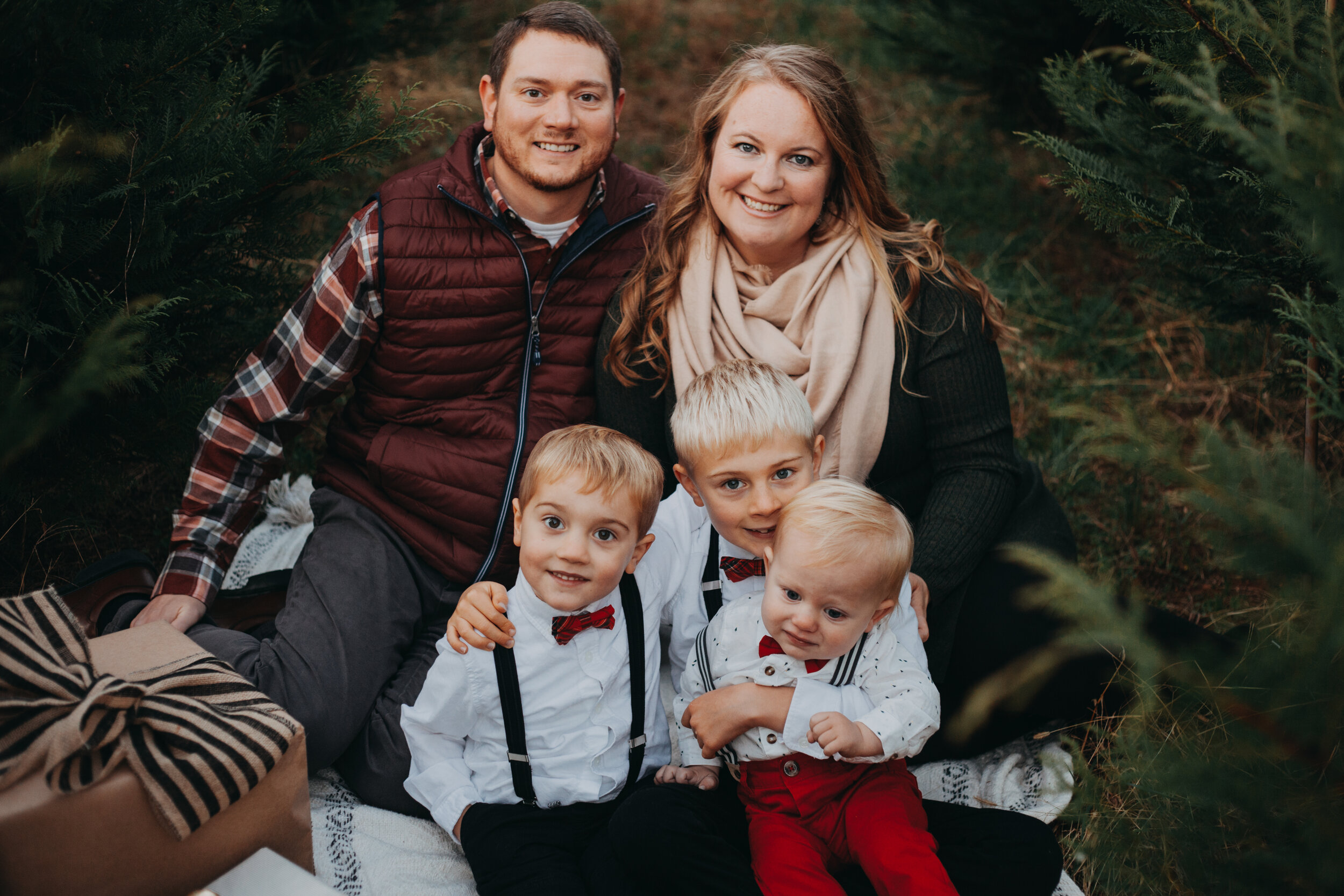 2019 Christmas Mini Sessions | Caney Creek Preserve | Alpharetta, GA 